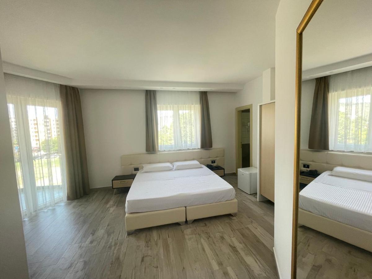 Mille Amici Hotel Shëngjin Εξωτερικό φωτογραφία